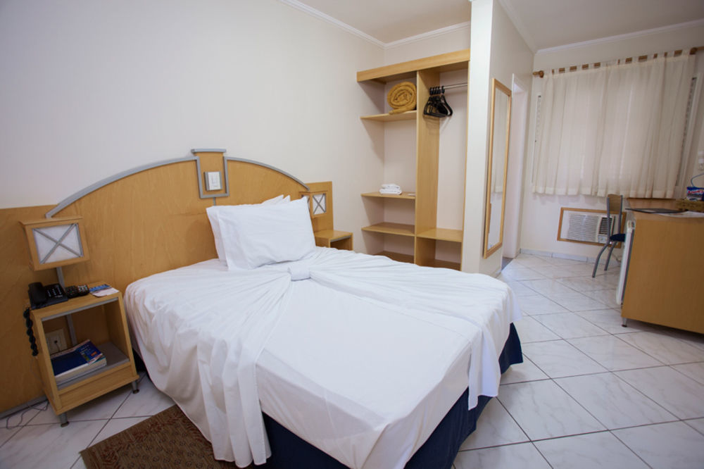 Estoril Hotel Marília Dış mekan fotoğraf